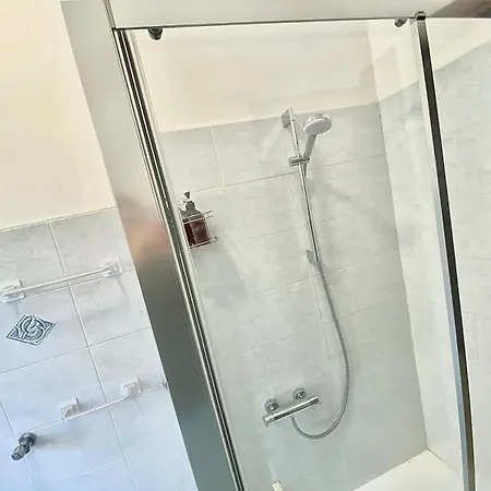 Famagosta Home, Navigli Style, Spazioso E Confortevole Per Gruppi E Famiglie, A Piedi Da Metropolitana Famagosta Apartmán