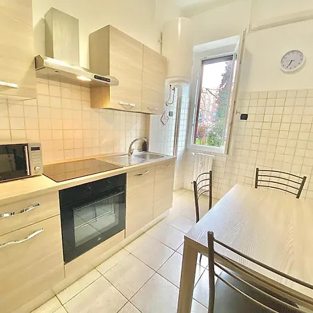 Famagosta Home, Navigli Style, Spazioso E Confortevole Per Gruppi E Famiglie, A Piedi Da Metropolitana Famagosta * Milán