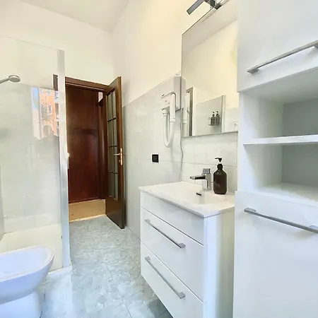 Famagosta Home, Navigli Style, Spazioso E Confortevole Per Gruppi E Famiglie, A Piedi Da Metropolitana Famagosta Lejlighed